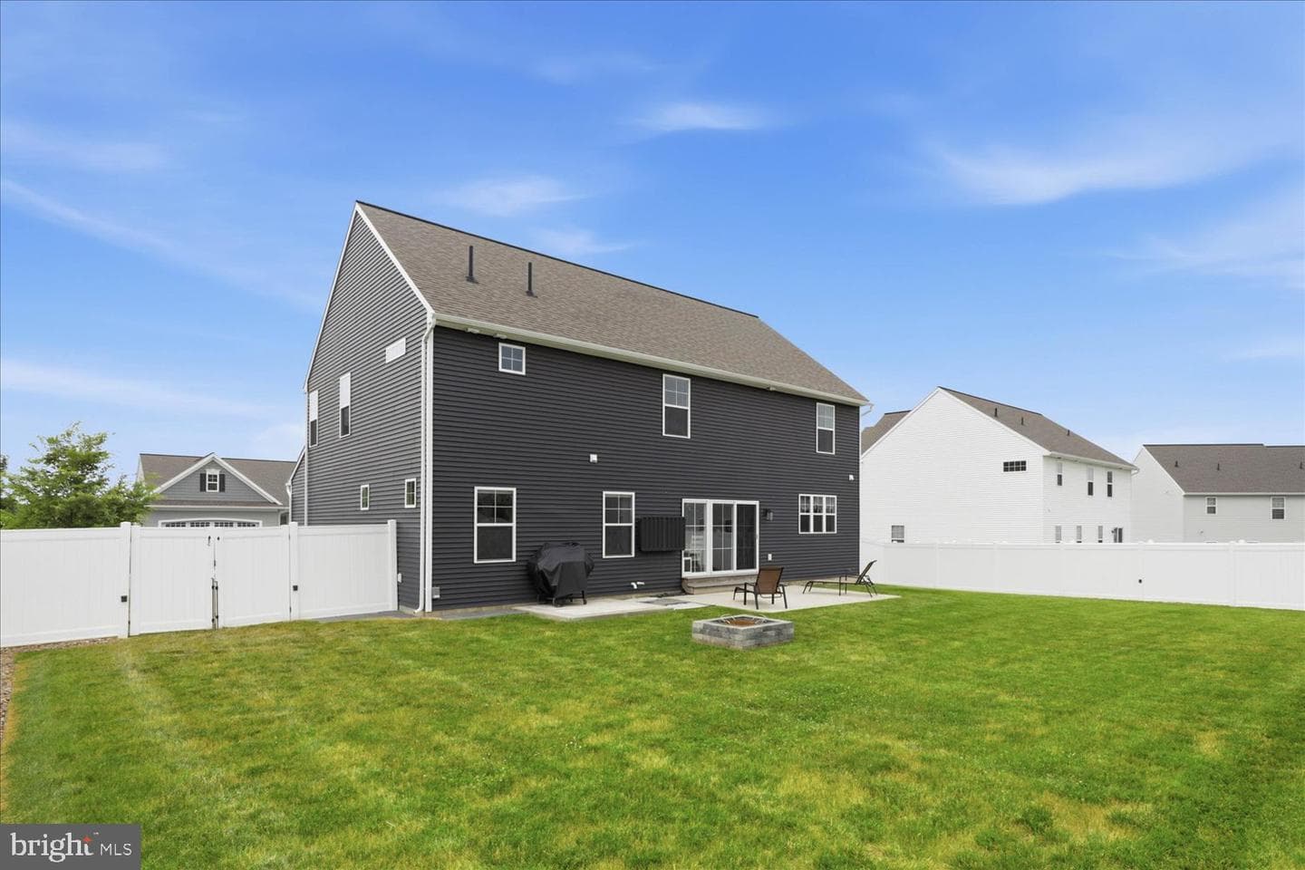 572 Nottingham Way photo 31