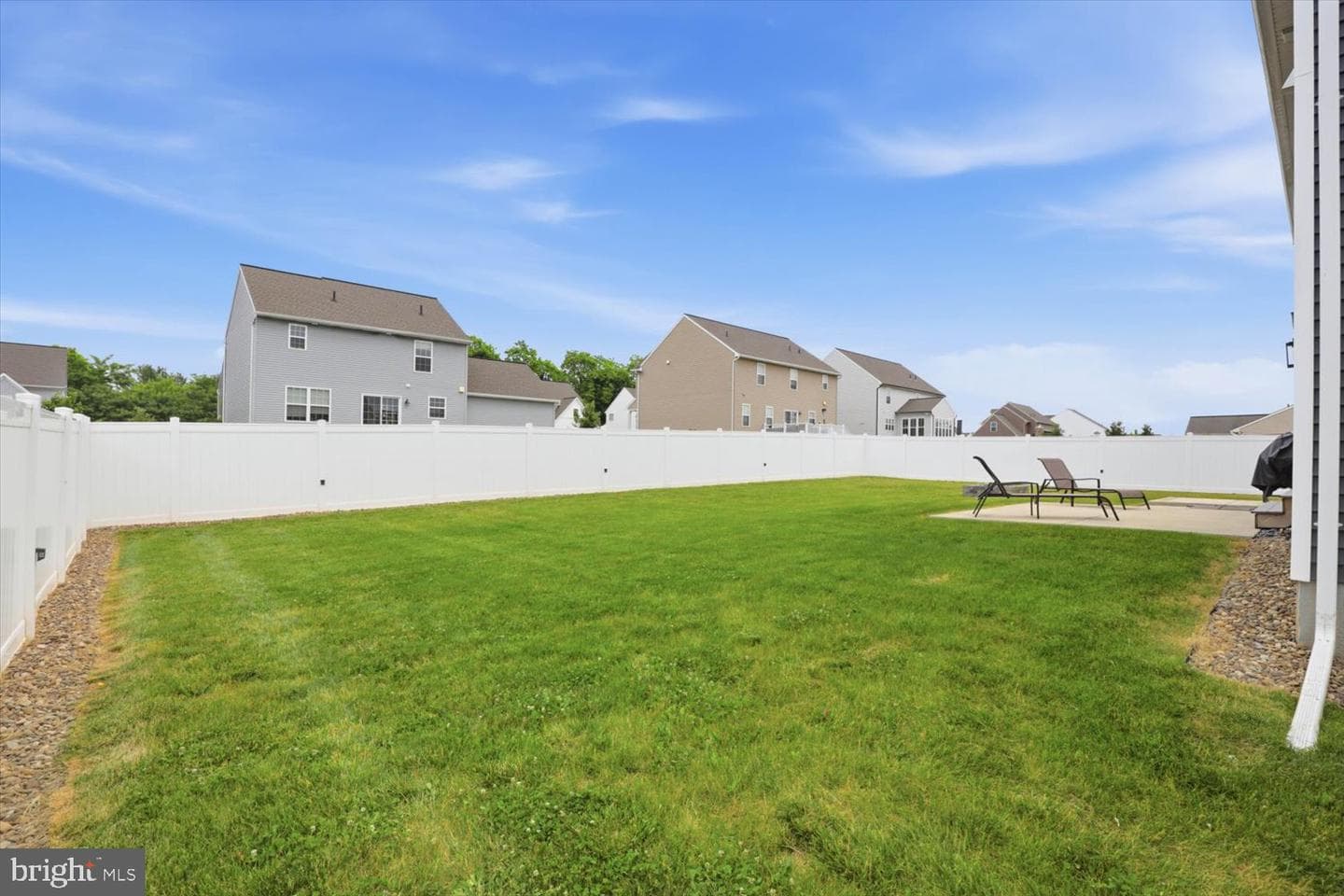 572 Nottingham Way photo 34