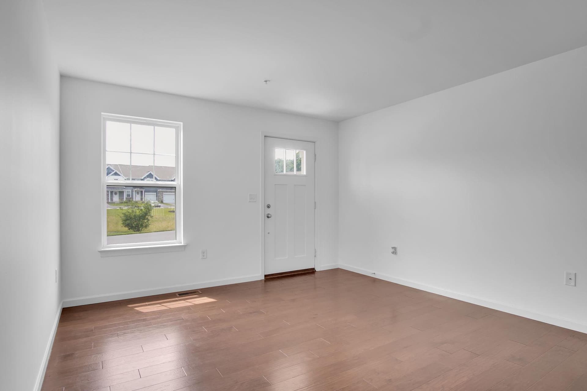79 Beech Tree Court photo 3