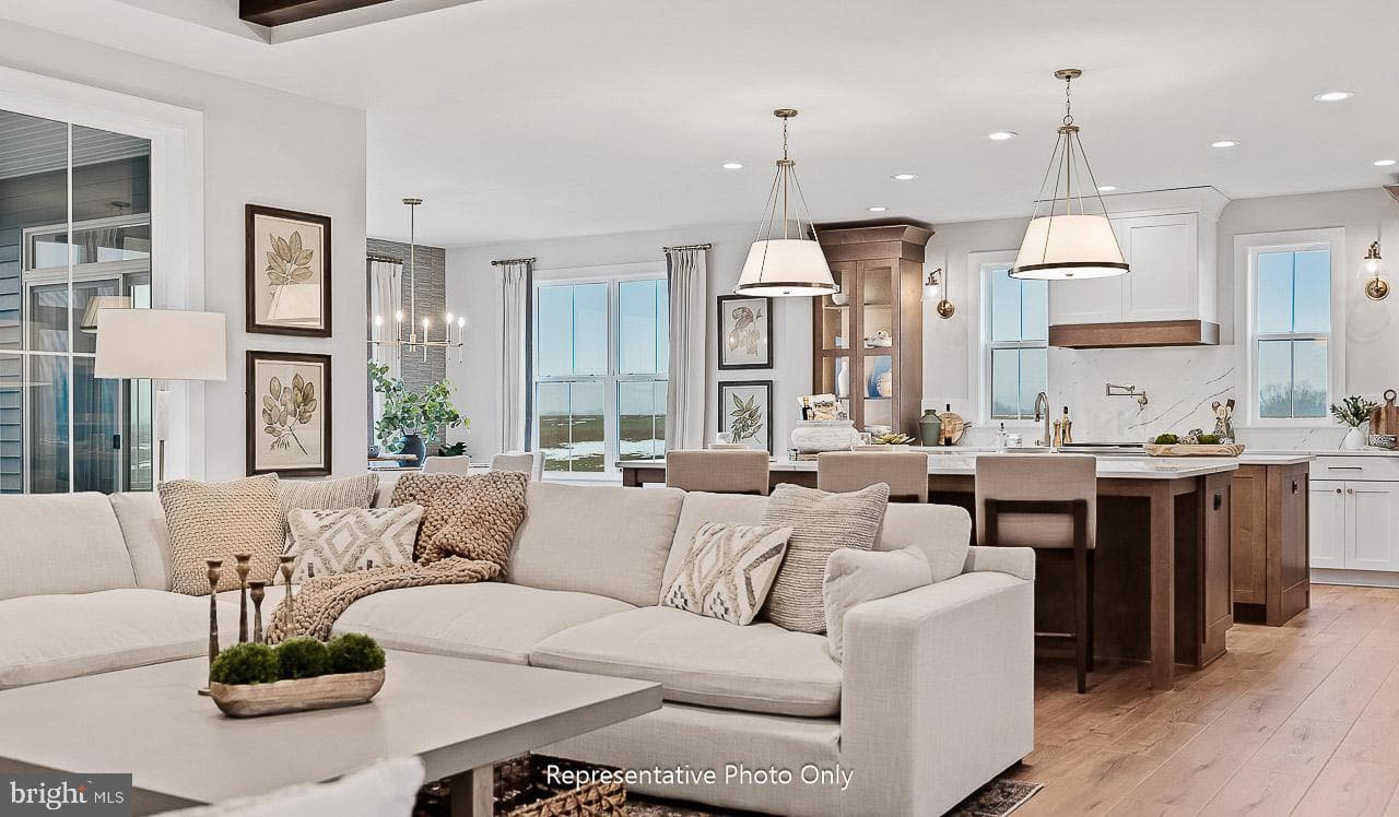 244 Dahlia Circle photo 11
