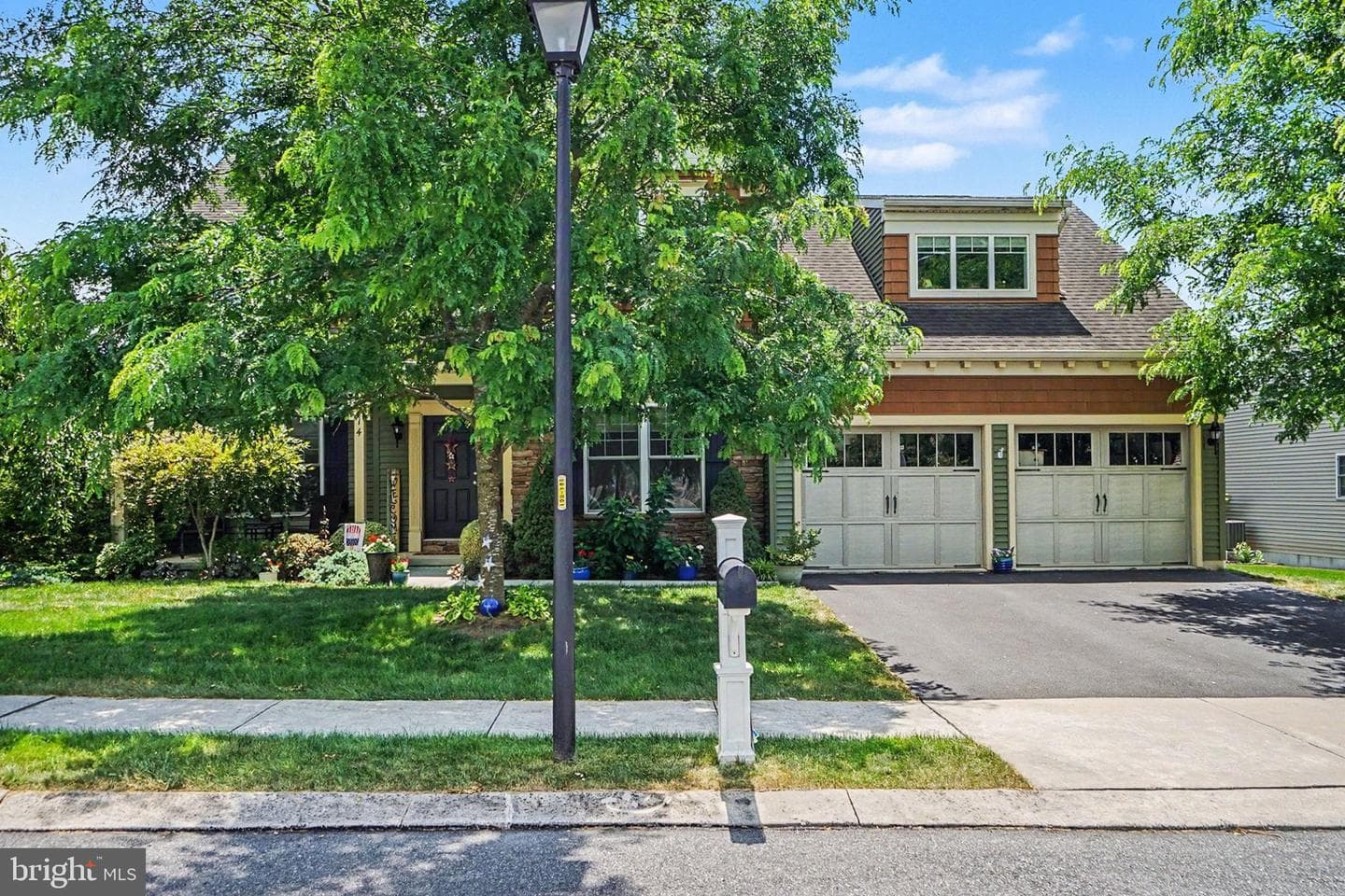 14 Finch Dr photo 3