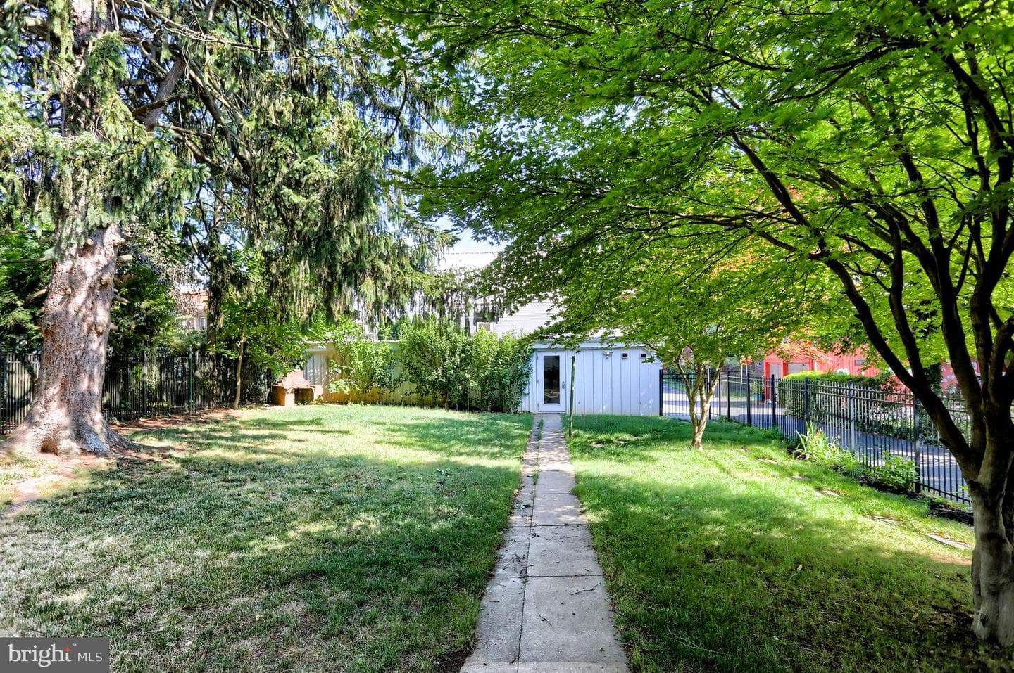 321 E Main Street photo 49