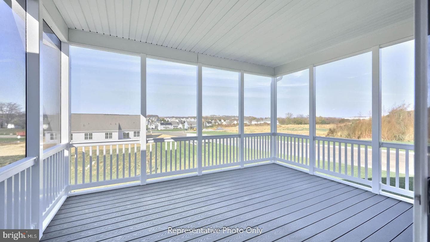 48 Canterbury Lane photo 25