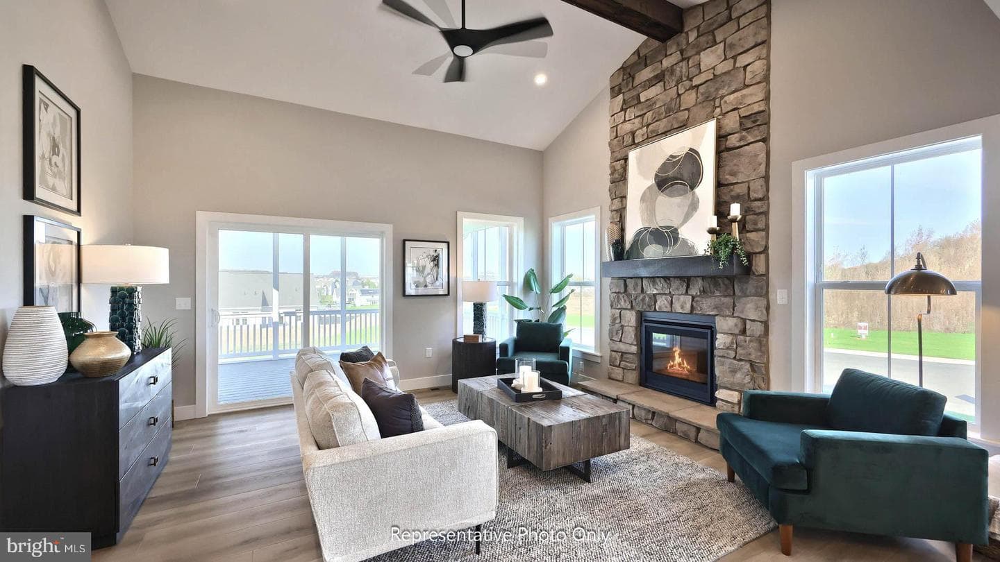 46 Canterbury Lane photo 8