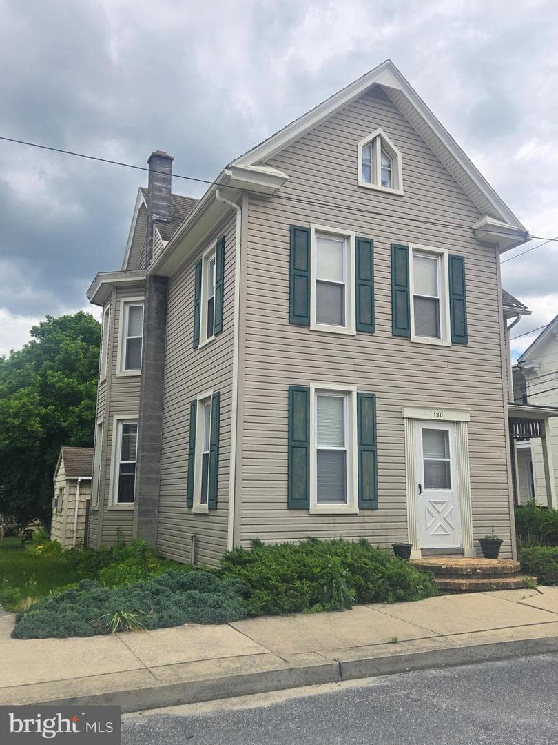 130 N Railroad Street, Annville