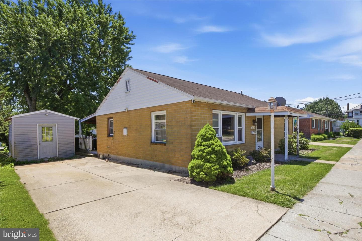 1110 Victor Street photo 2