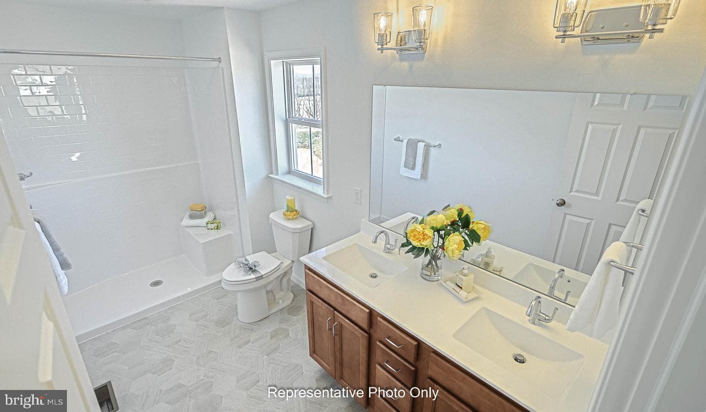 127 Alexandria Drive photo 17
