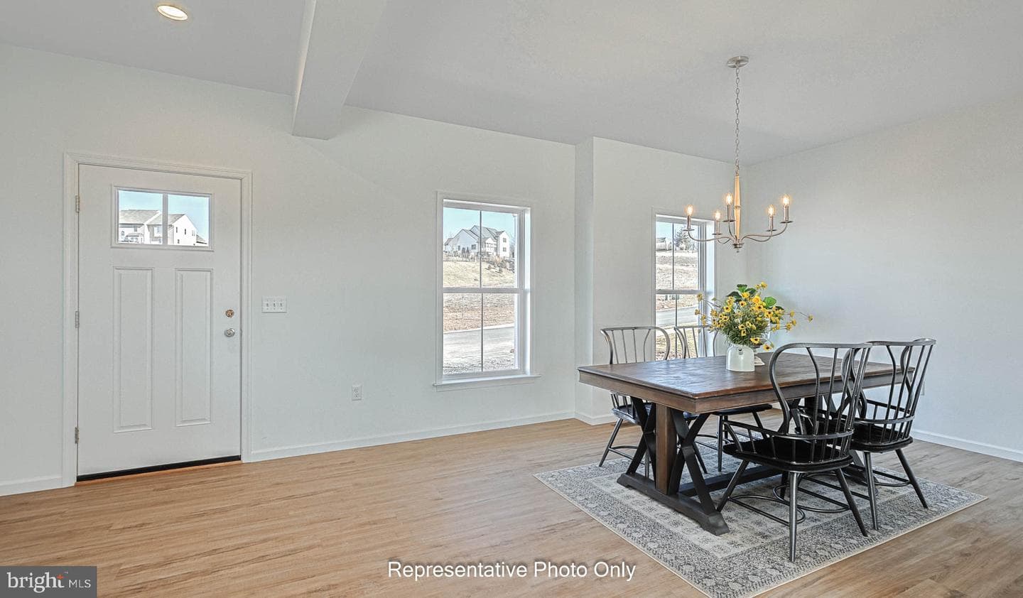 127 Alexandria Drive photo 3