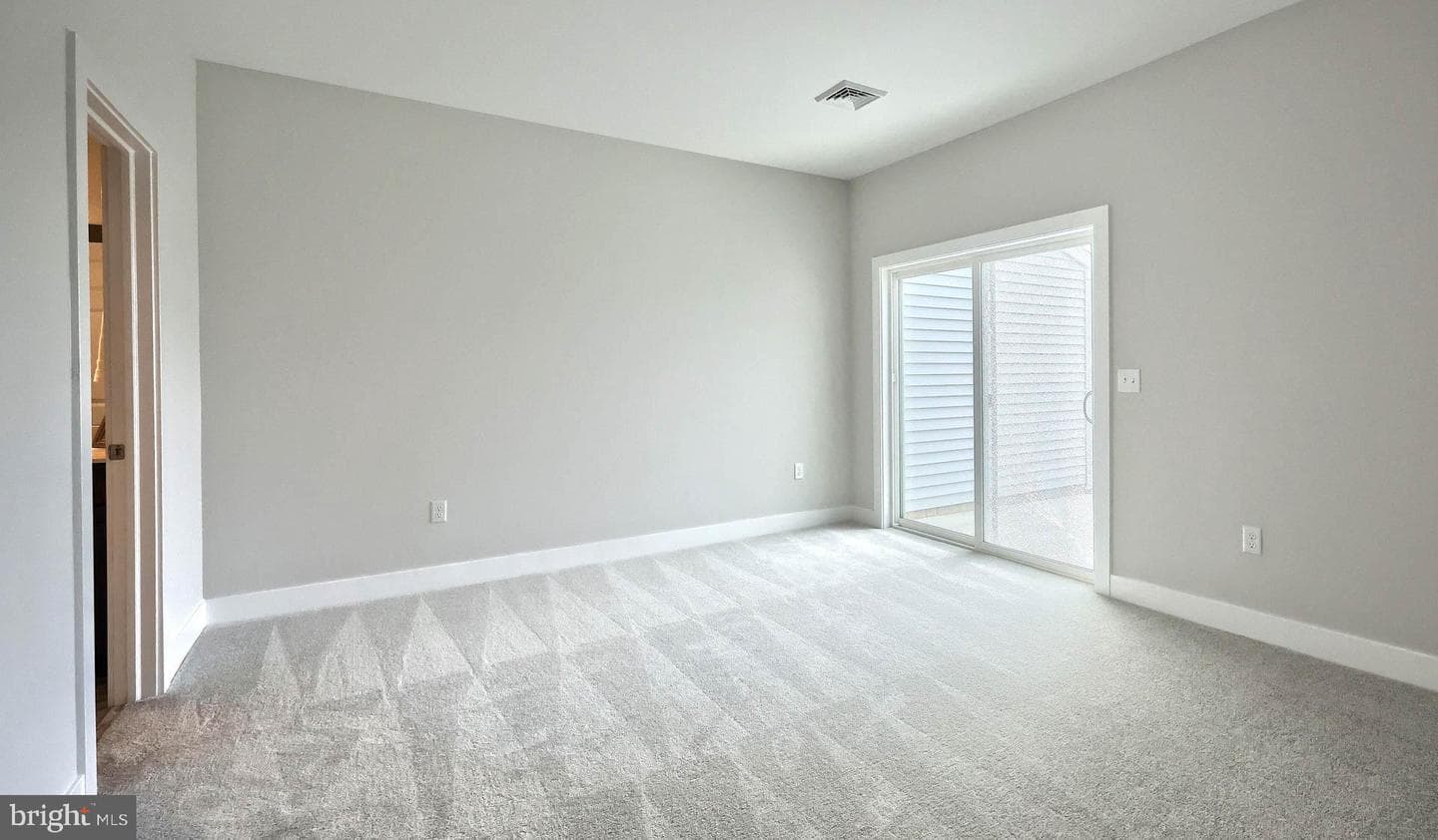 505 Stone Gate Boulevard photo 16