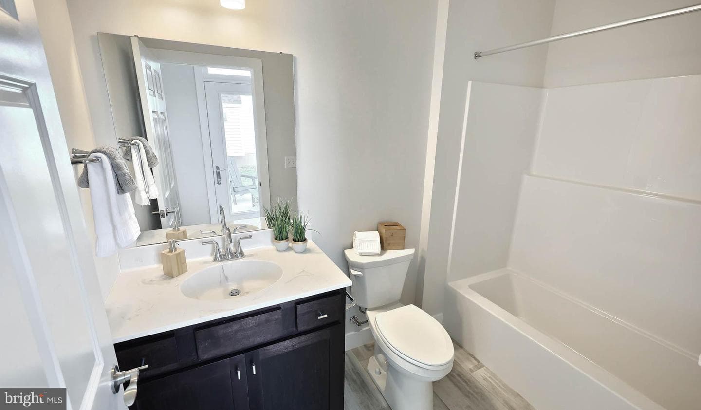 505 Stone Gate Boulevard photo 18