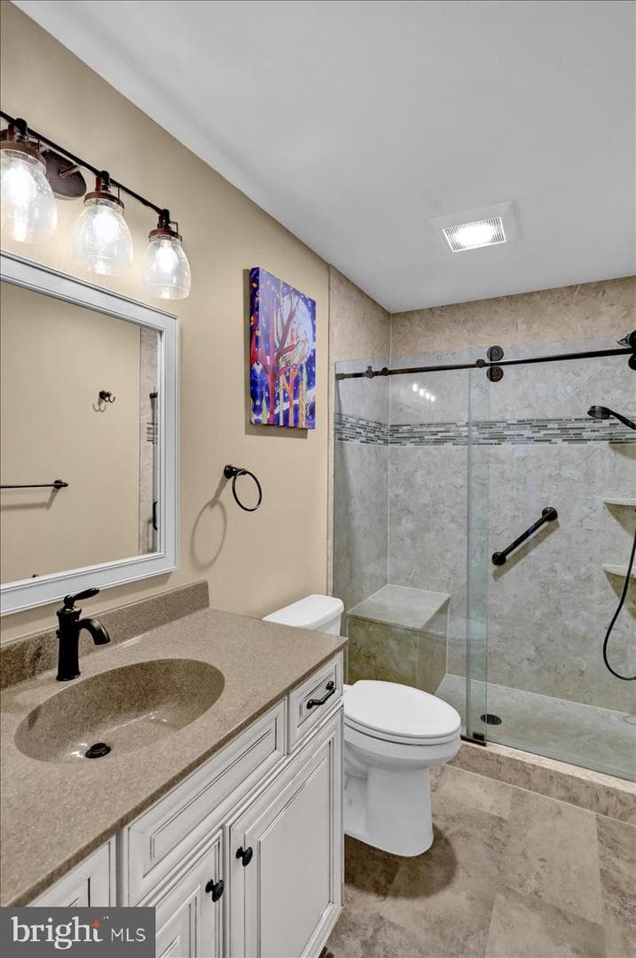 128 Macintosh Drive photo 26