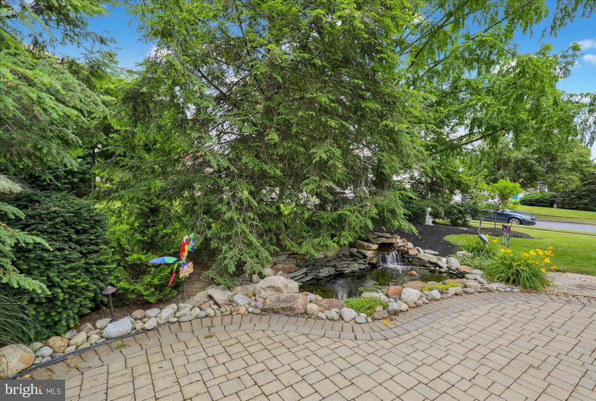 128 Macintosh Drive photo 38