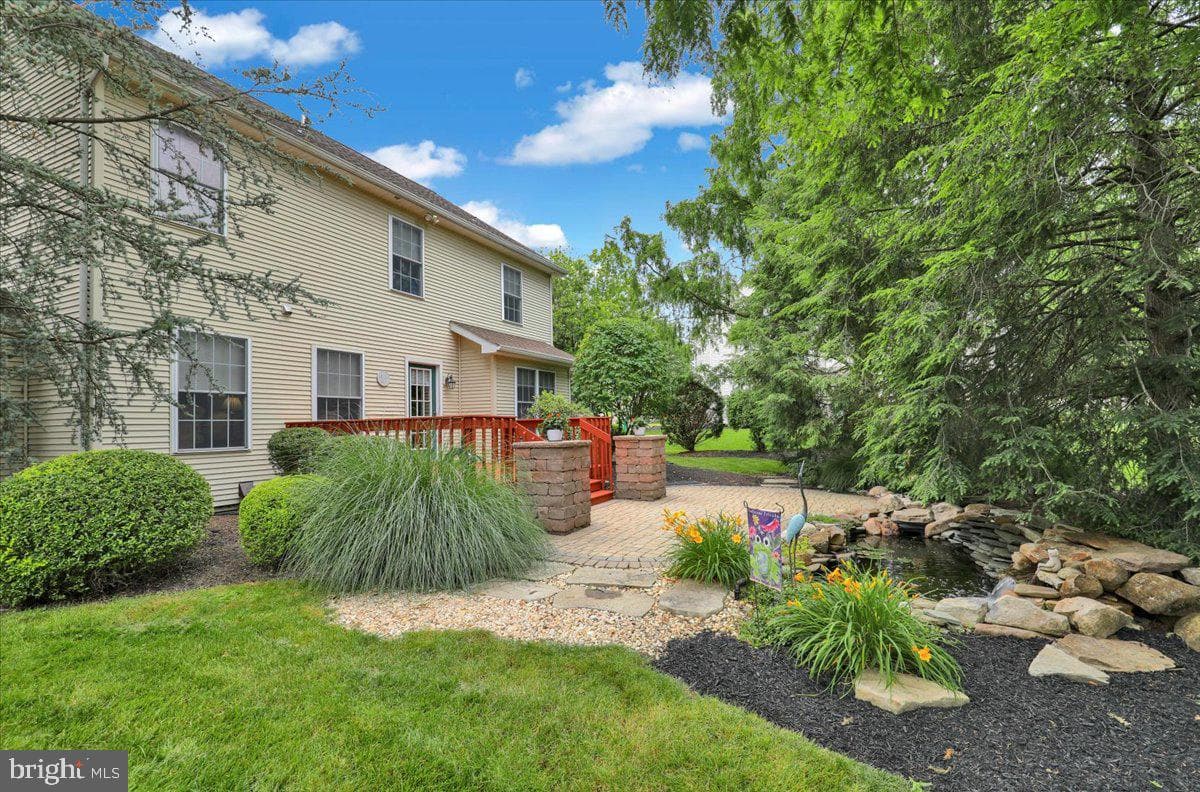 128 Macintosh Drive photo 46