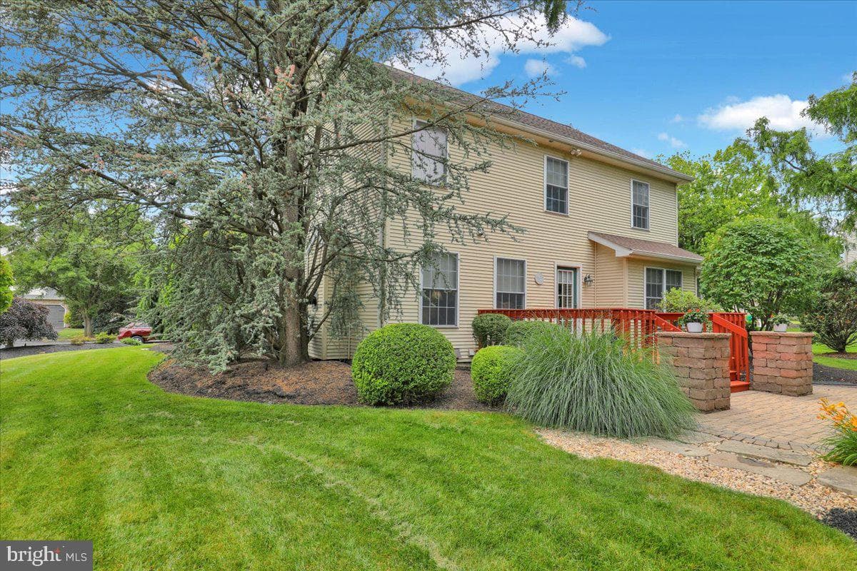 128 Macintosh Drive photo 47