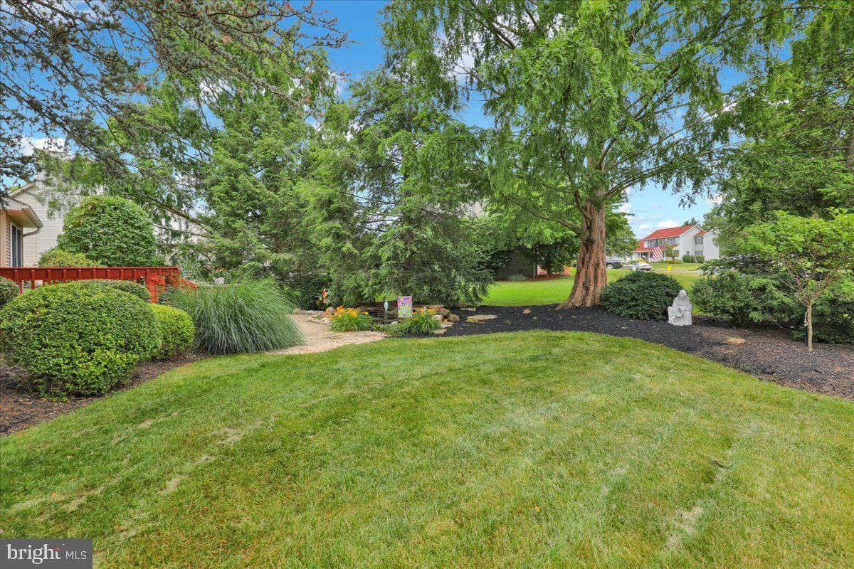 128 Macintosh Drive photo 48