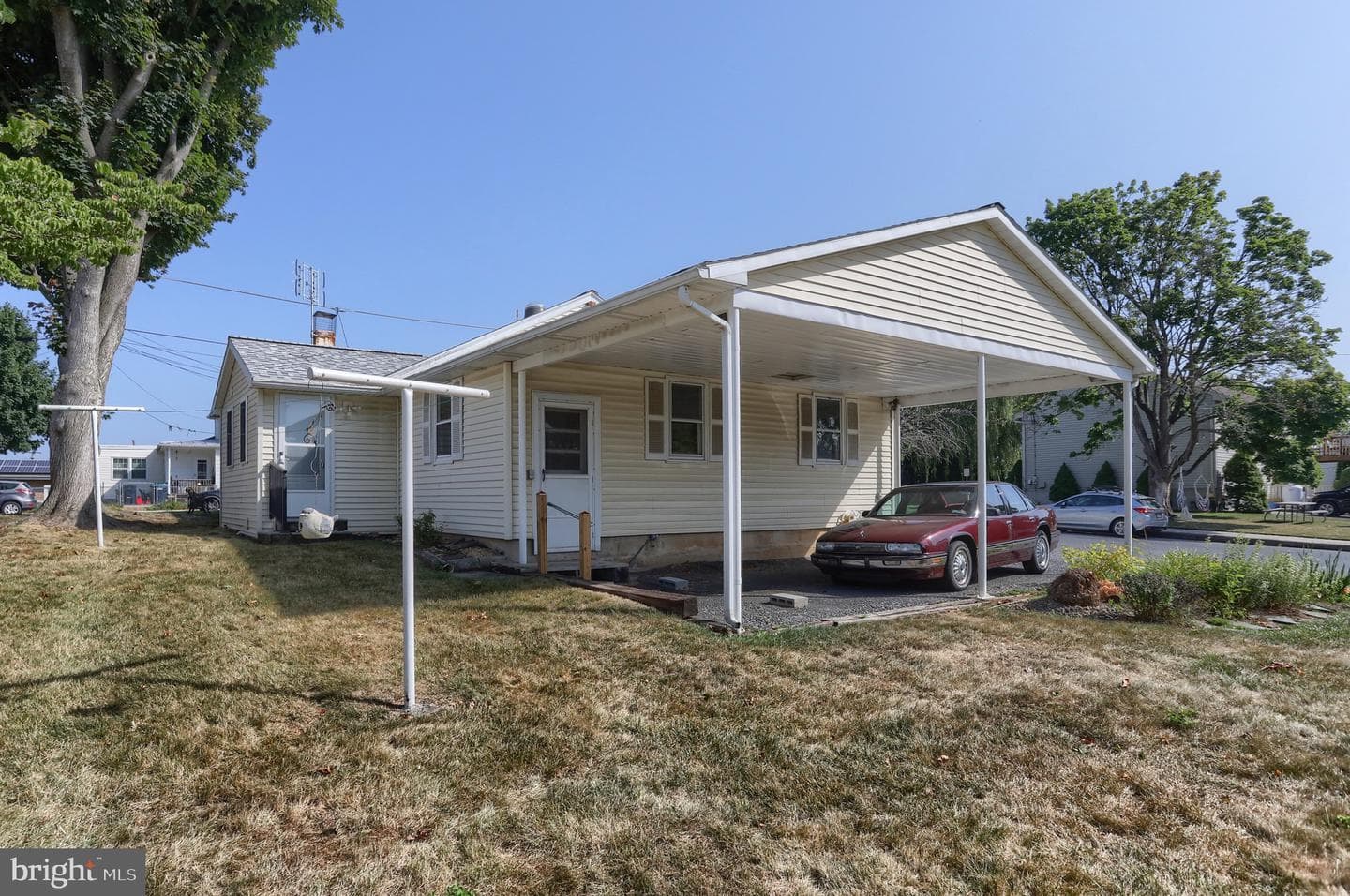 201 S Hetrick Avenue photo 38