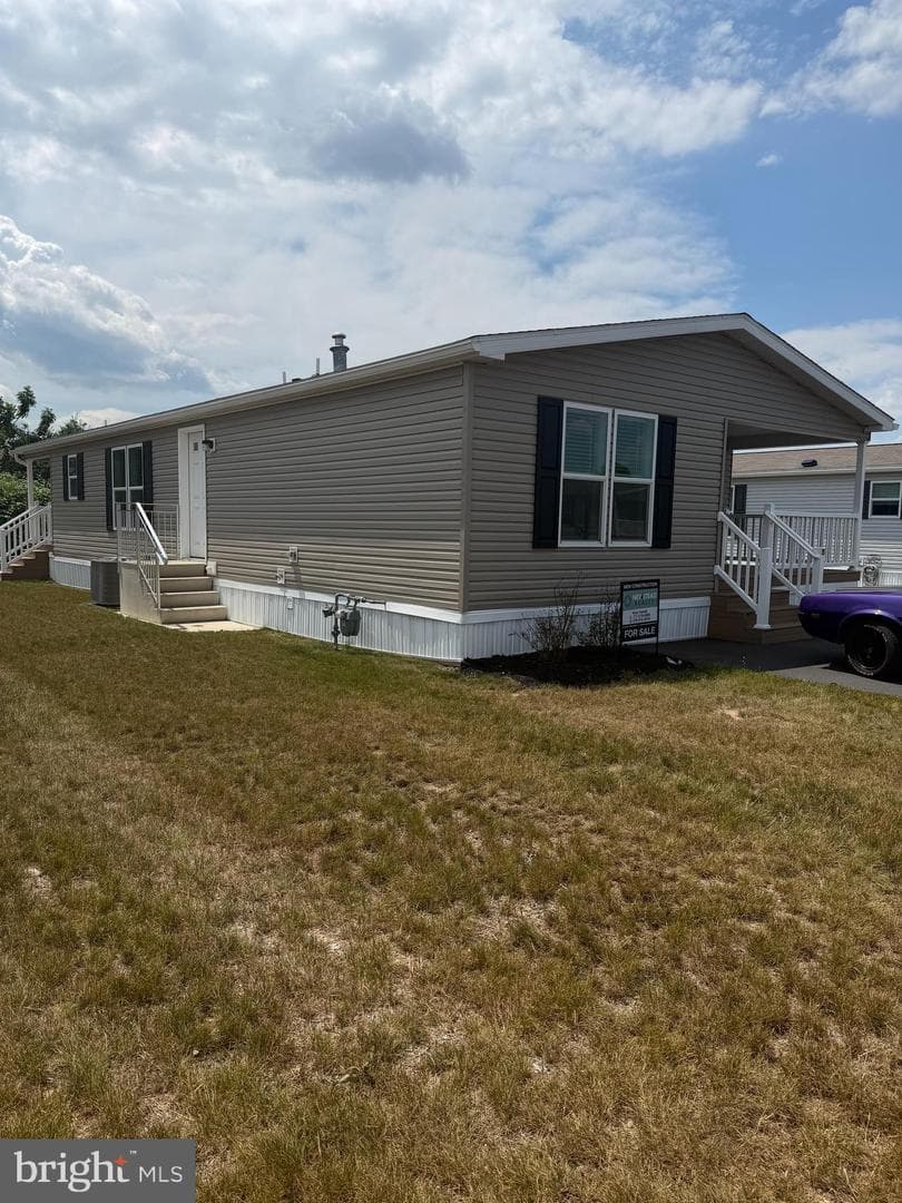 44 Evergreen Aly, Palmyra