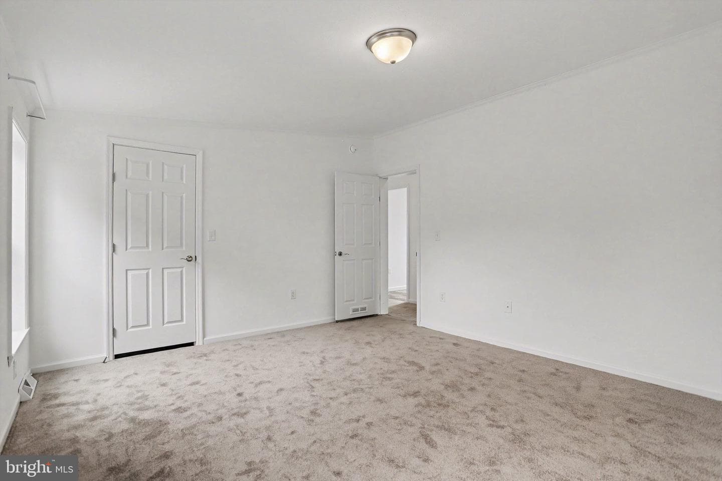 61 Evergreen Aly photo 20
