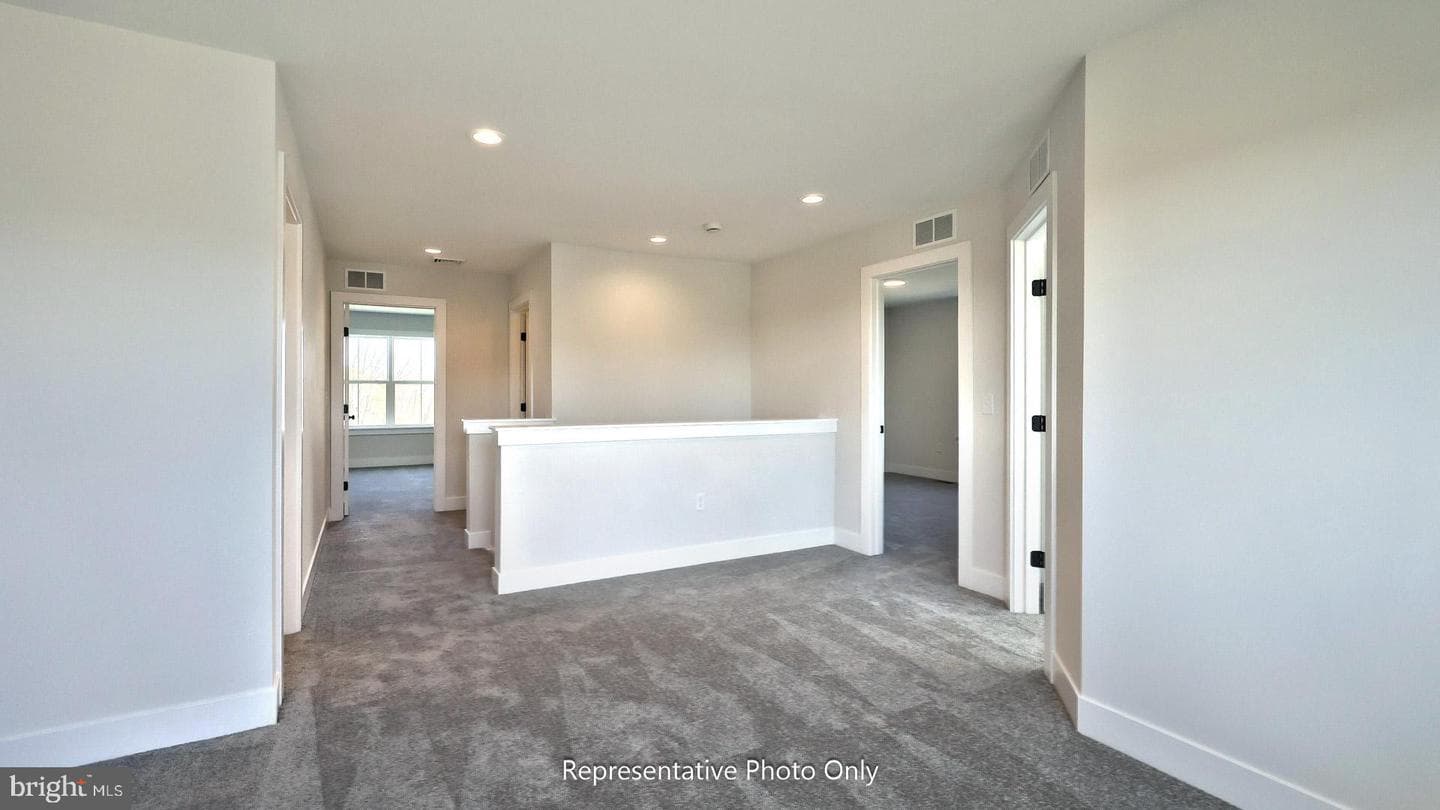 37 Canterbury Lane photo 16