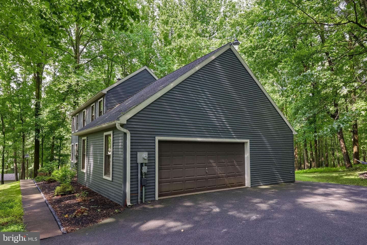 1231 Ash Lane photo 3