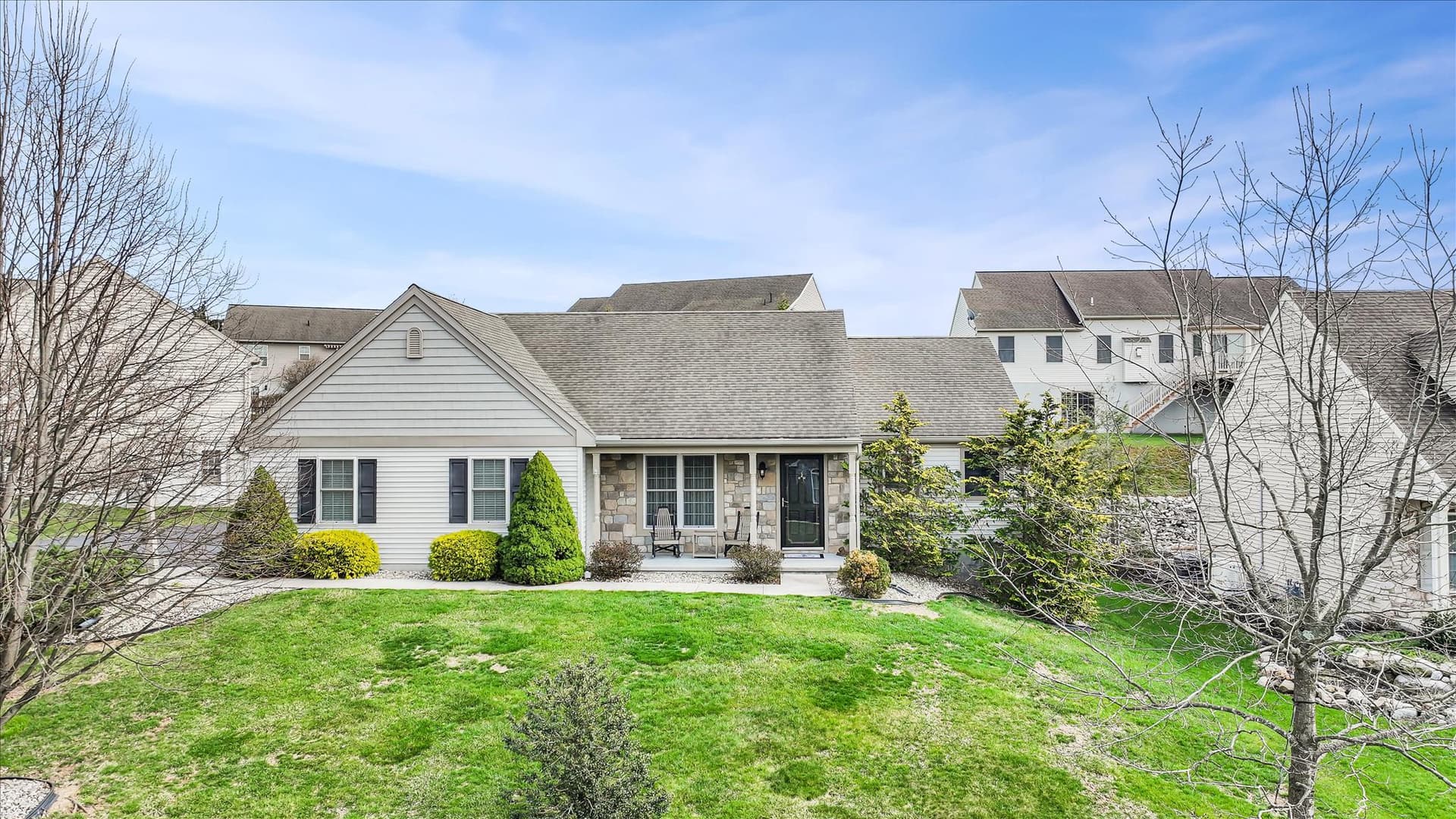 858 Water Edge Ct photo 3
