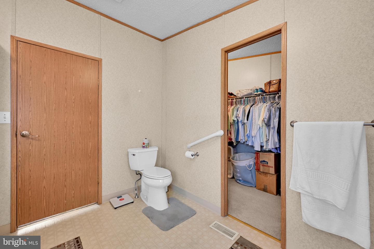 379 W Spruce Street photo 23