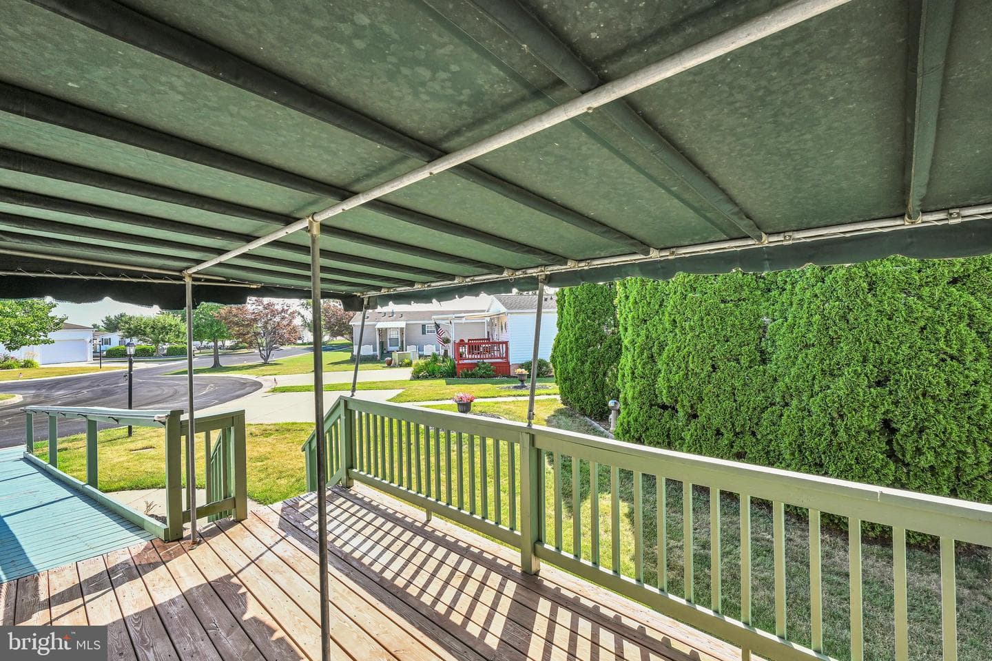379 W Spruce Street photo 8