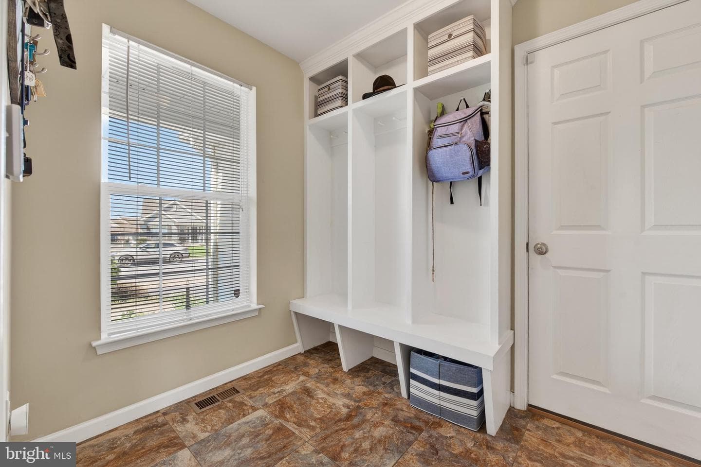 13 Blue Jay Way photo 9