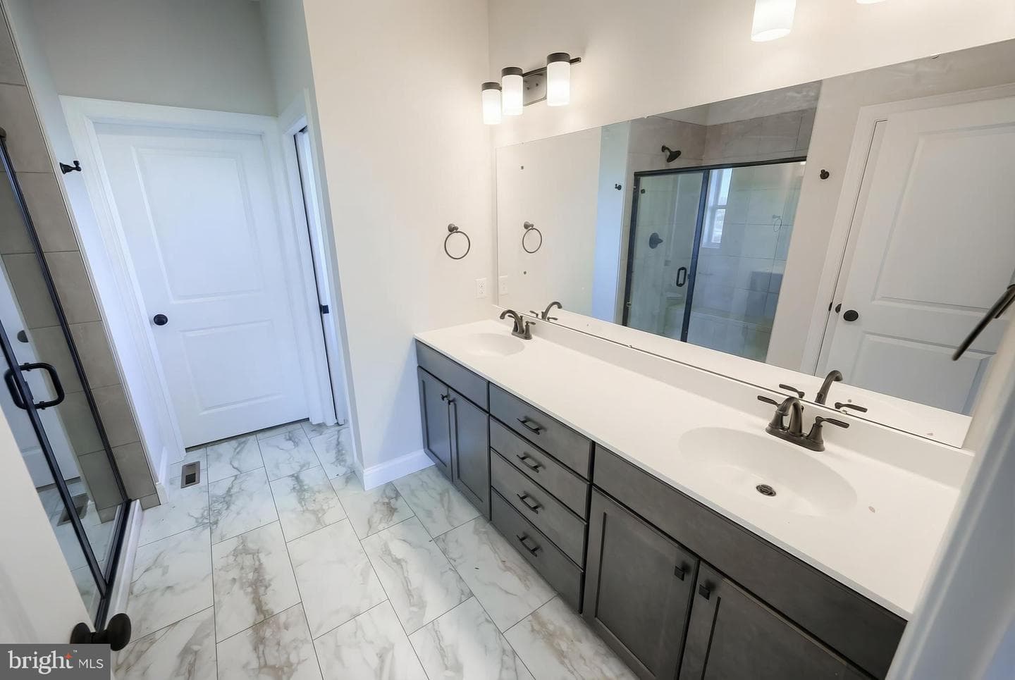 122 Alexandria Drive photo 22