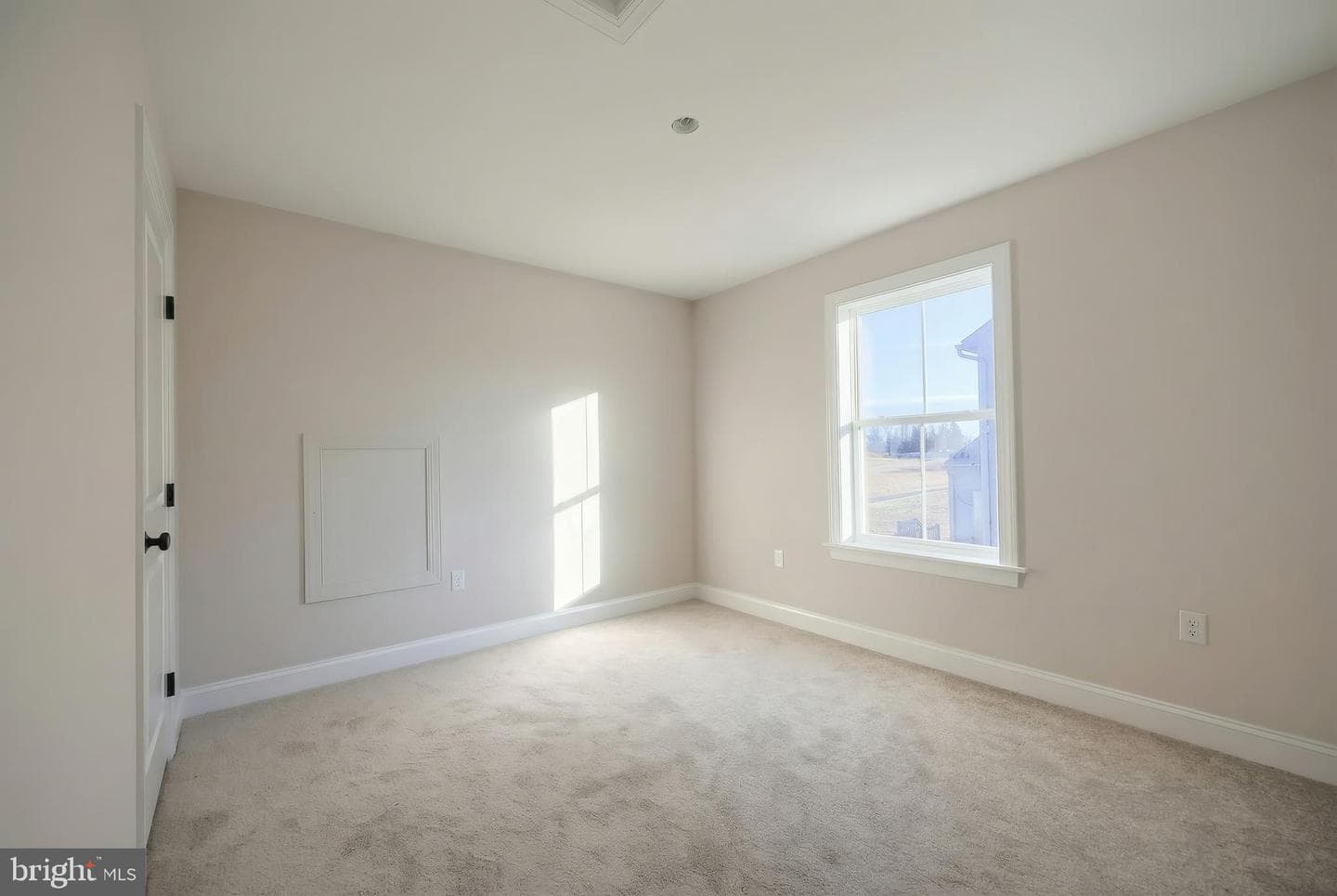 122 Alexandria Drive photo 32