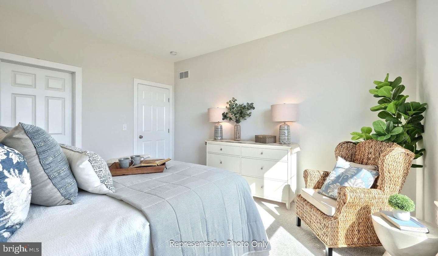 101 Alexandria Drive photo 28
