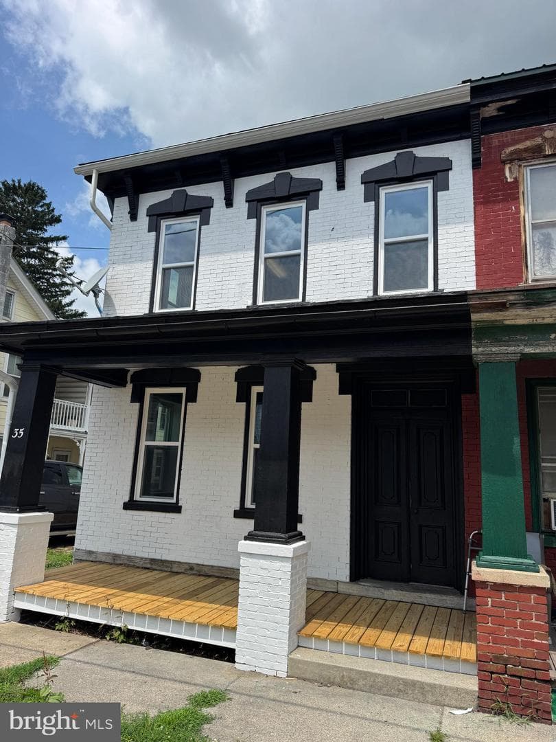 35 W Main Street, Newmanstown
