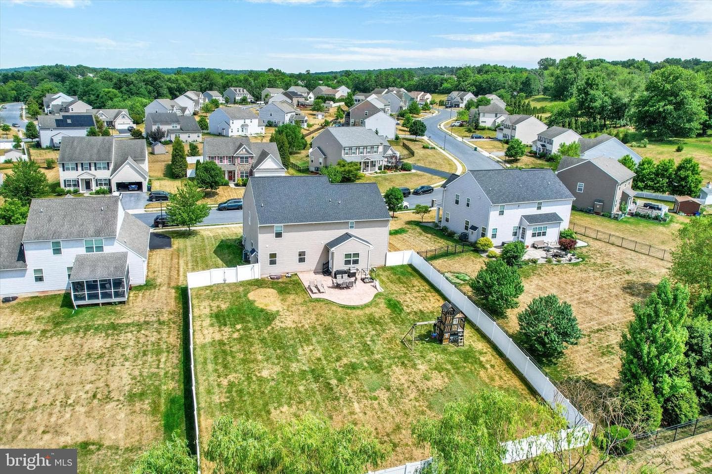 627 Saddle Road photo 4