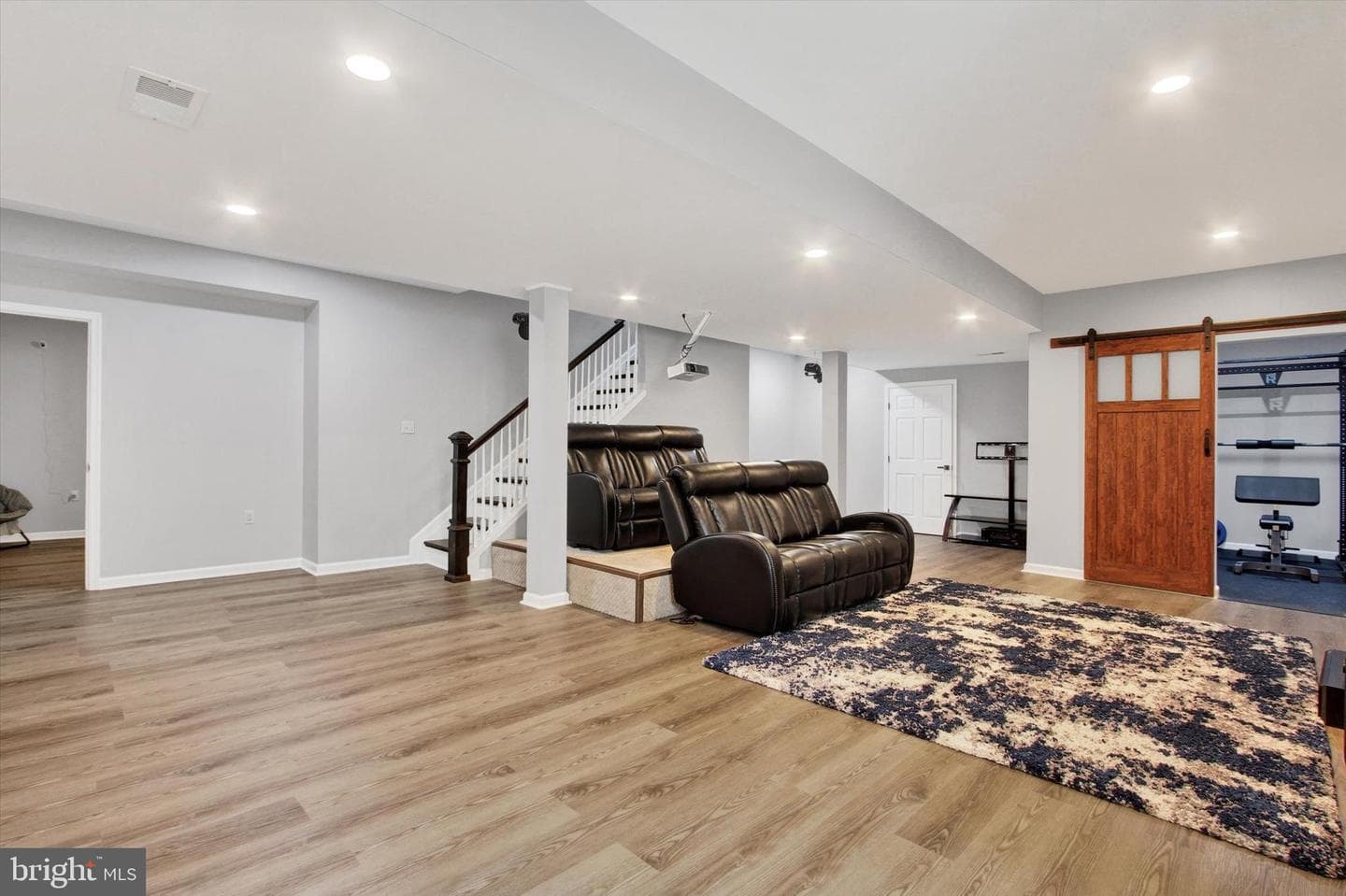 627 Saddle Road photo 40