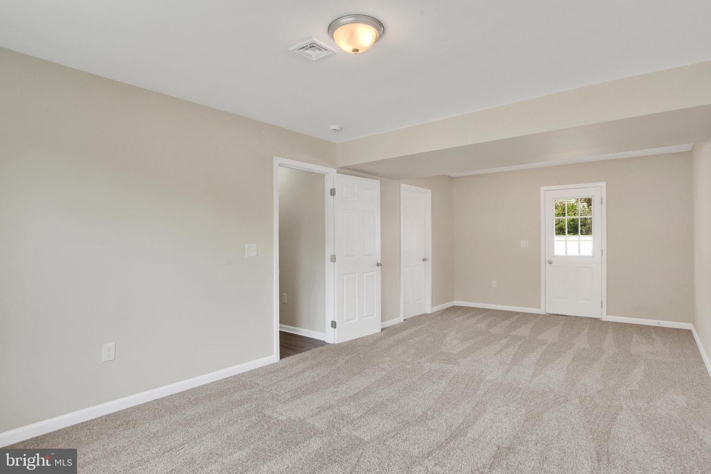 29 Shirk Drive photo 18