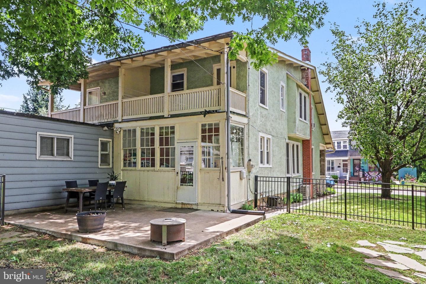 1407 Elm Street photo 29