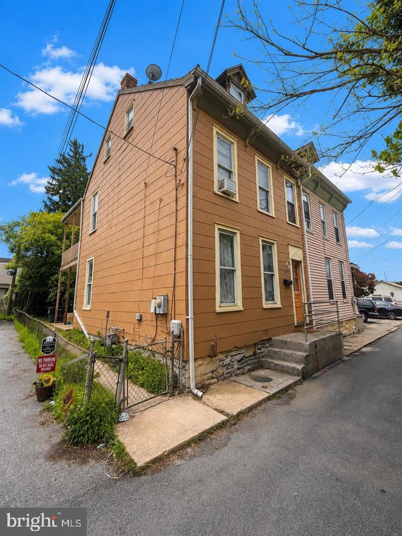 1120 Walton Street, Lebanon