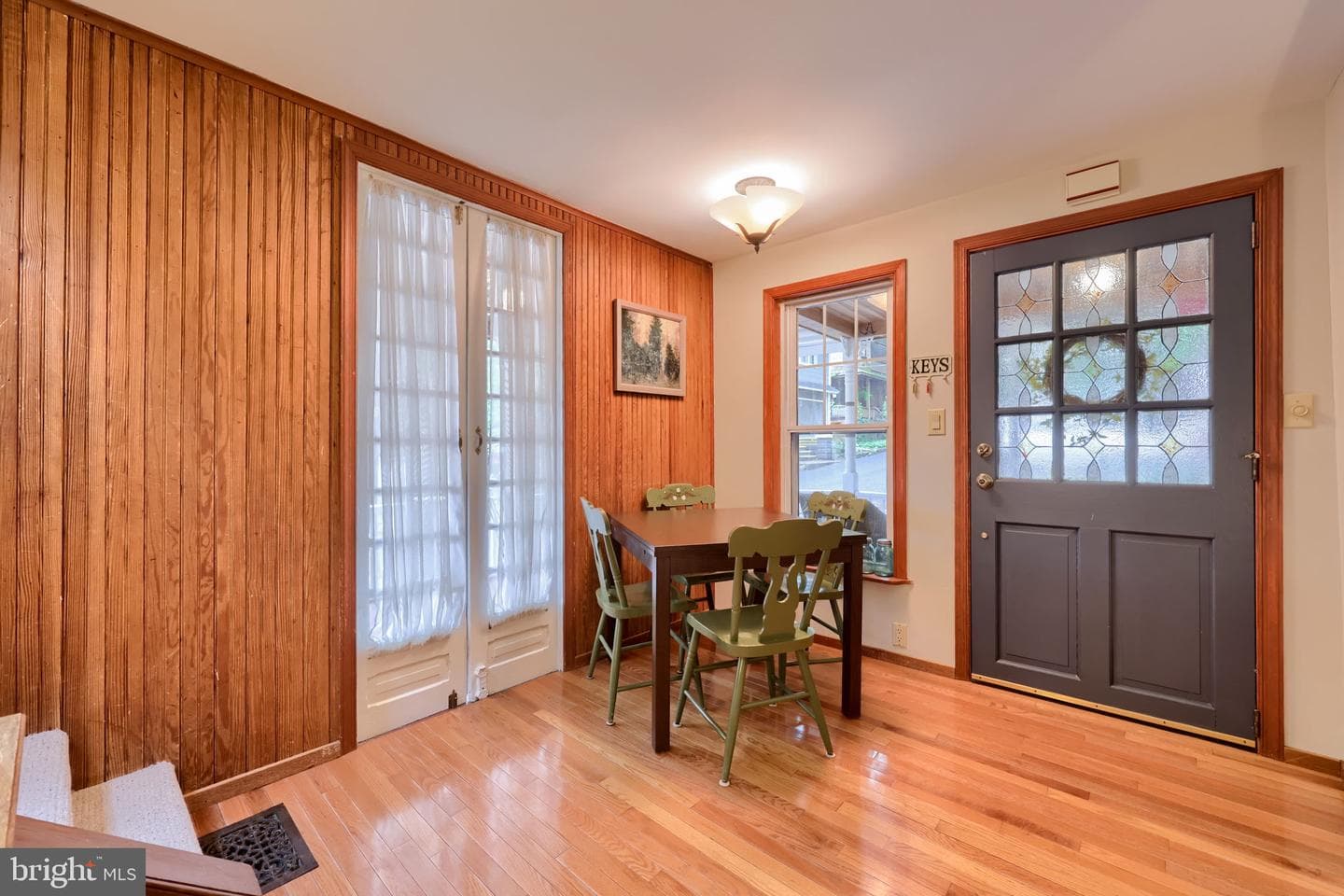 100 Glossbrenner Ave L-0003 photo 21