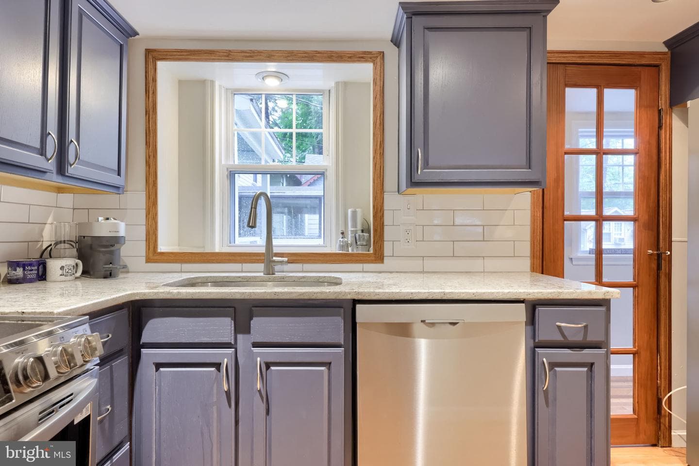 100 Glossbrenner Ave L-0003 photo 34