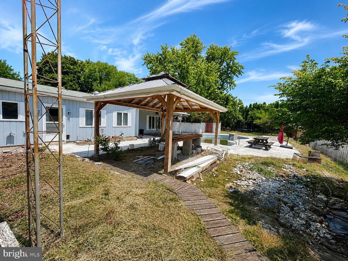 402 Noble Street photo 38