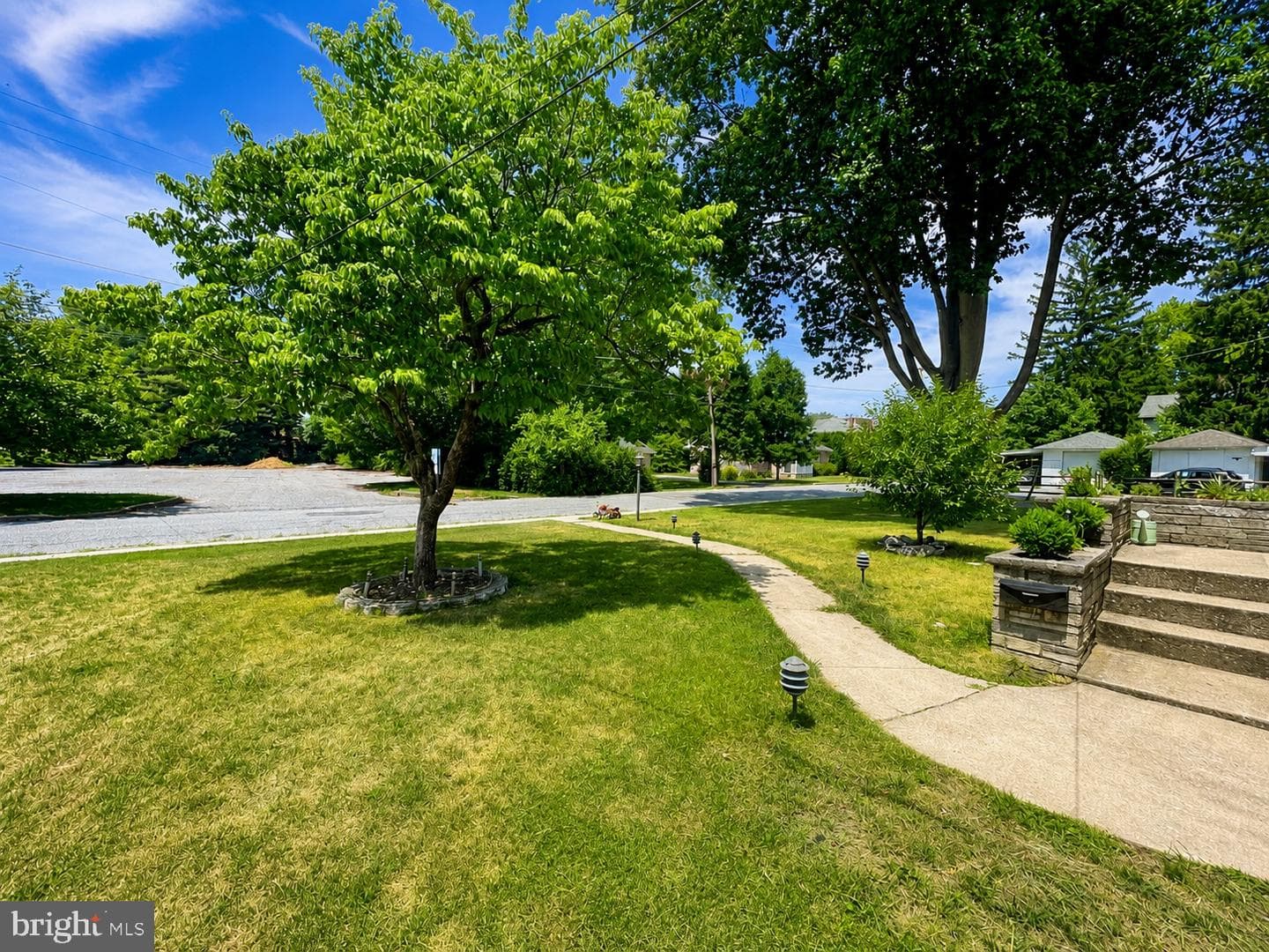 402 Noble Street photo 44