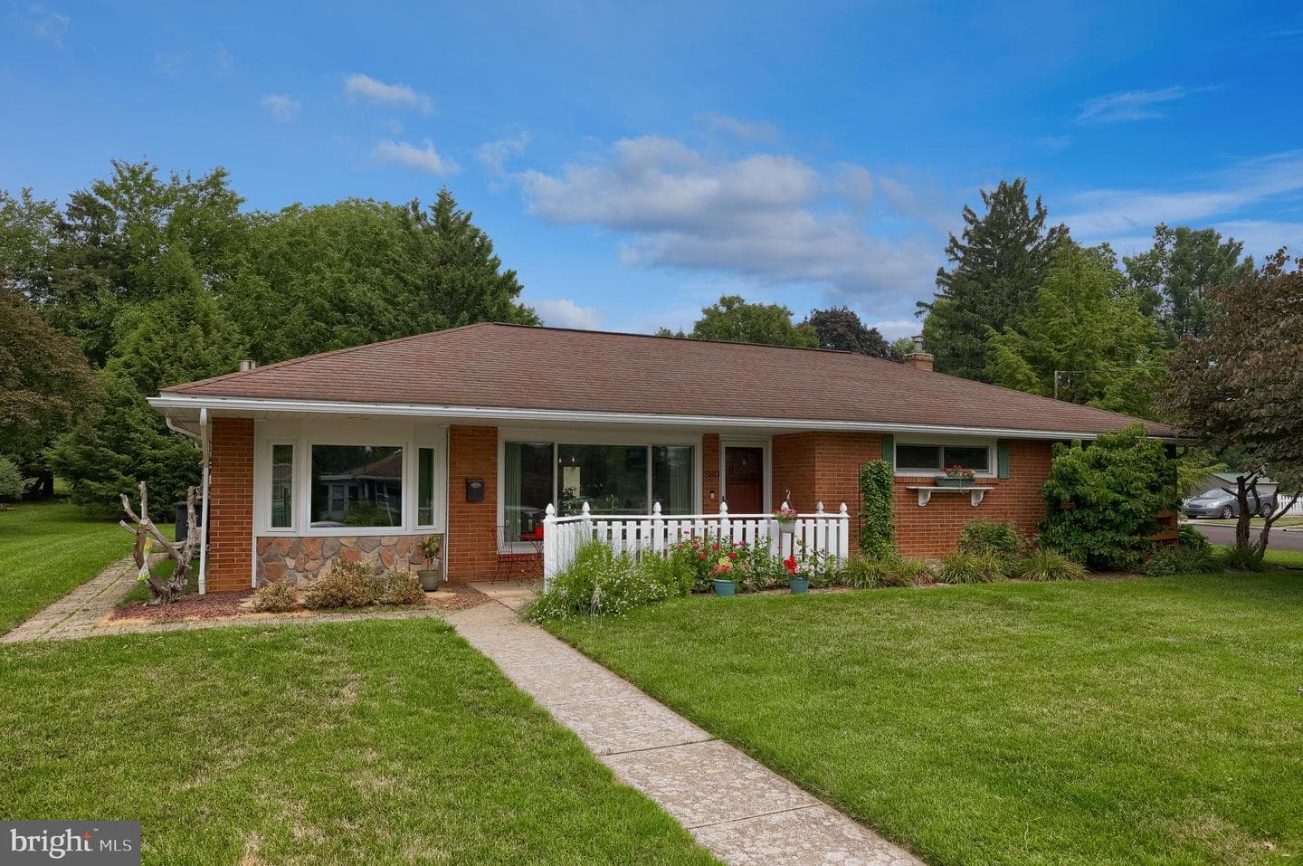 980 S Green Street photo 29
