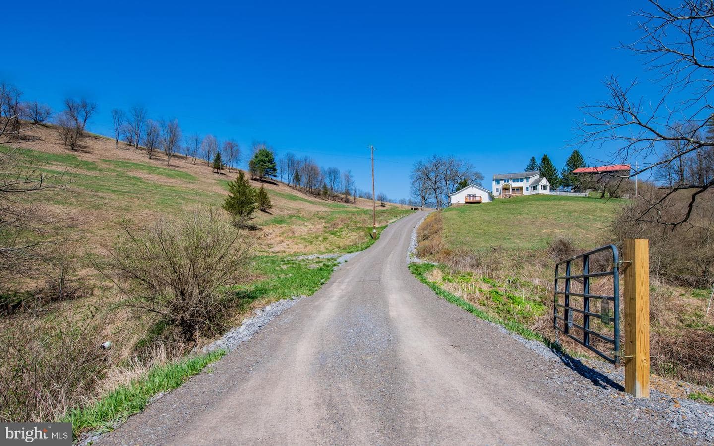 718 Turkey Path Road, Linden