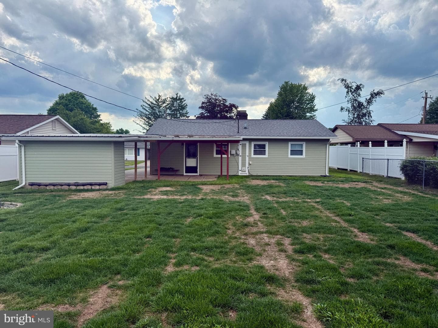 1434 Country Club Lane photo 7