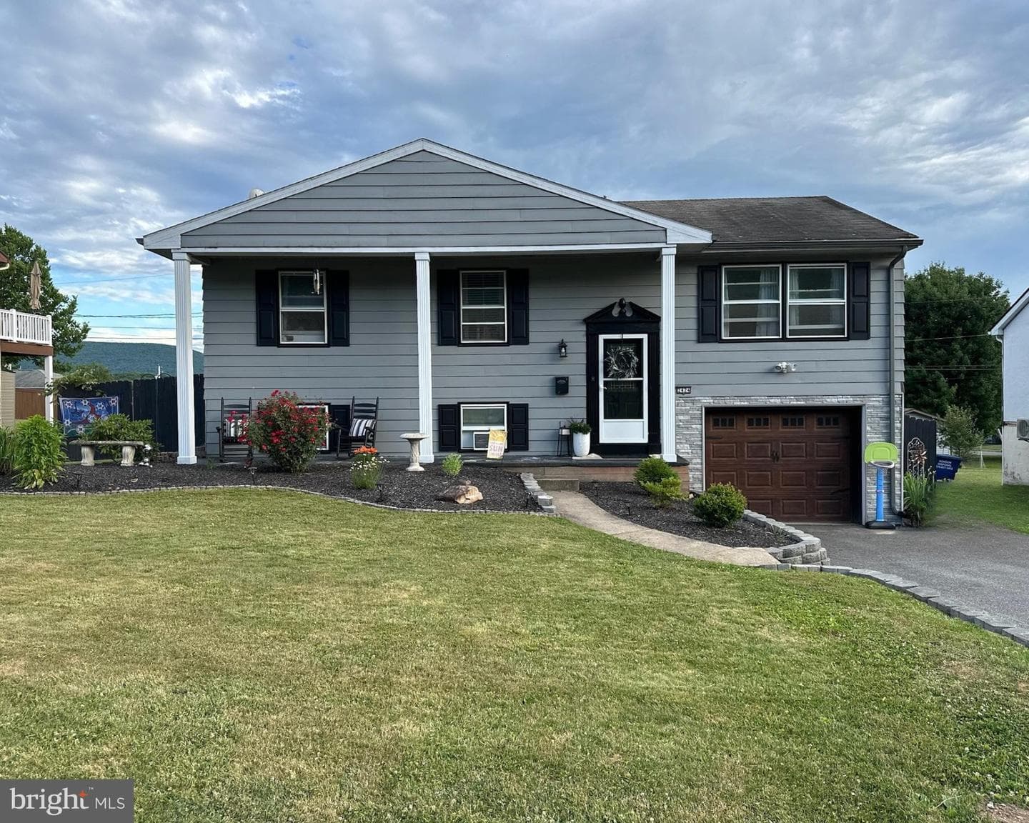 2424 N Hills Dr, Williamsport