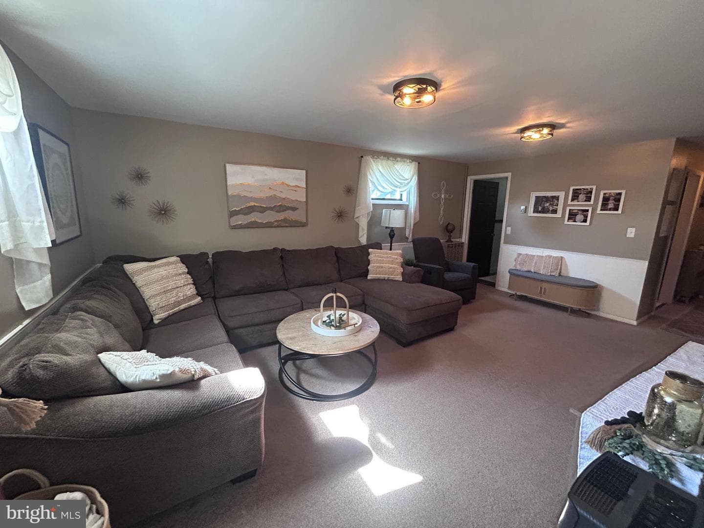 2424 N Hills Dr photo 20