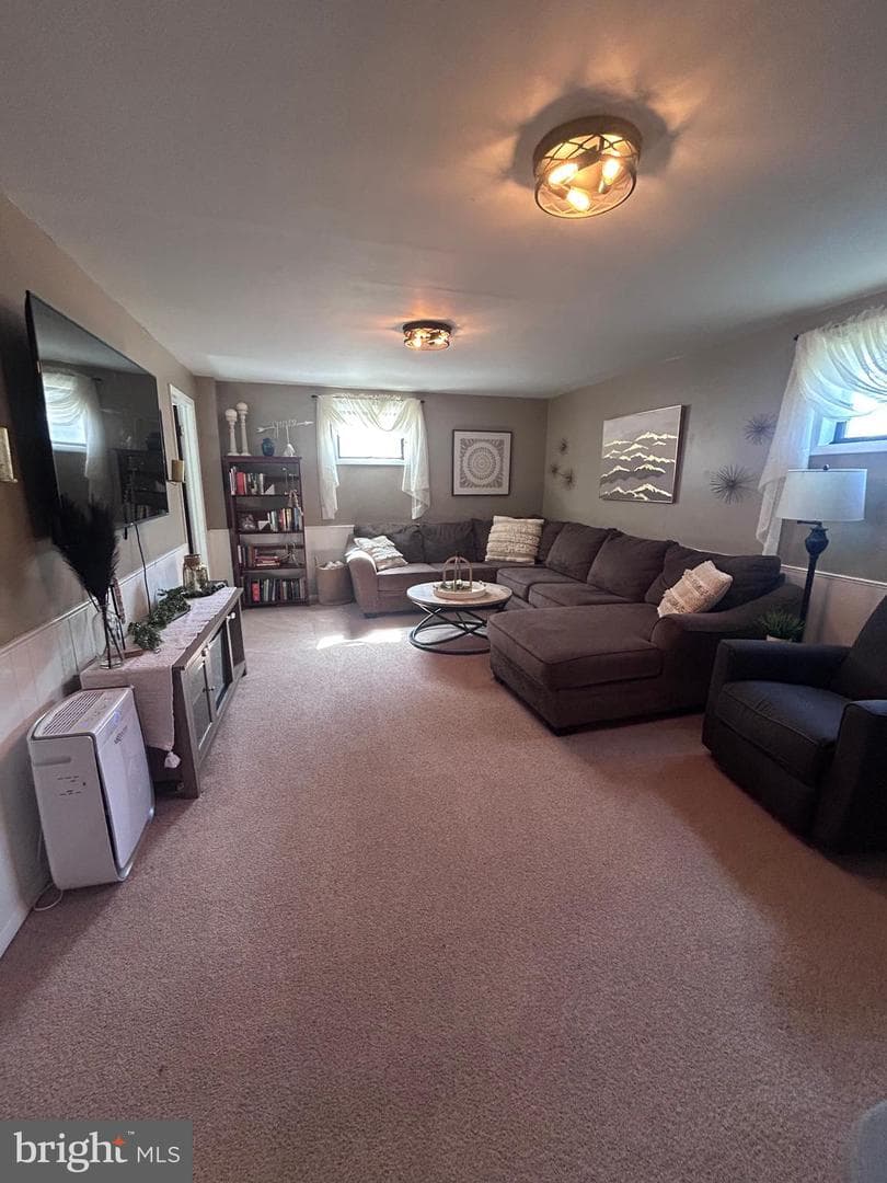 2424 N Hills Dr photo 21