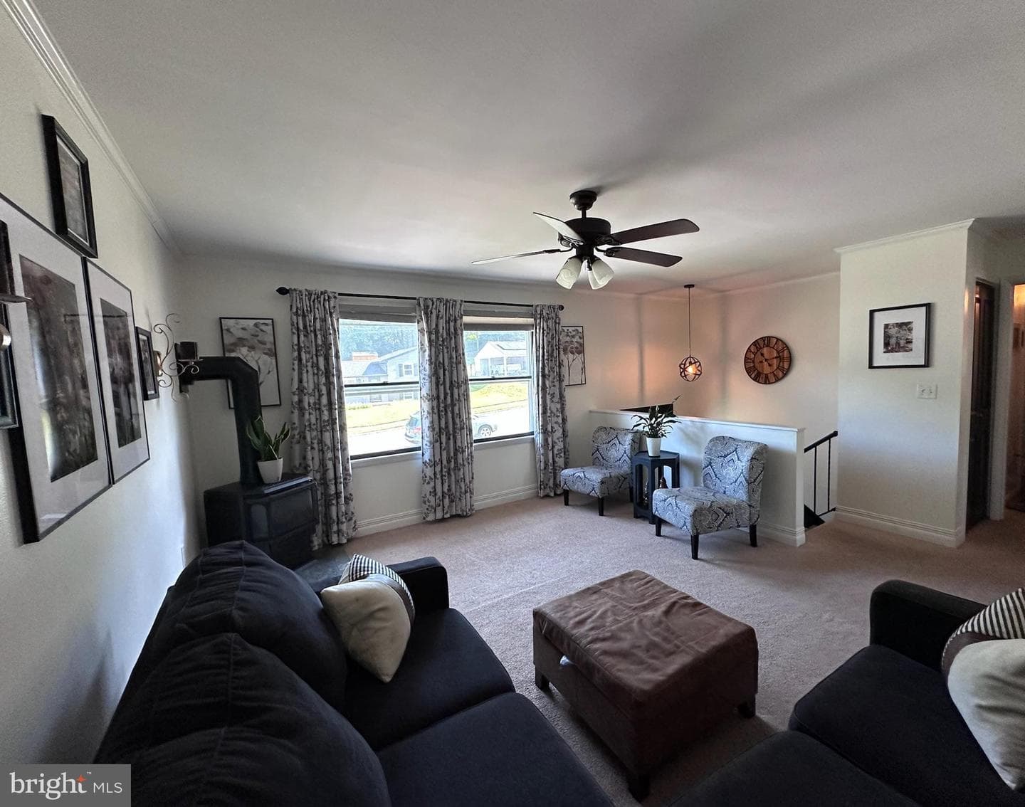 2424 N Hills Dr photo 4