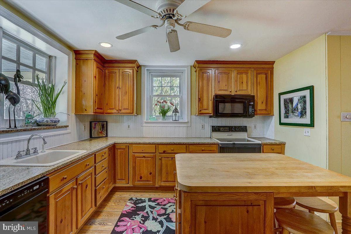 1525 Limekiln Pike photo 13