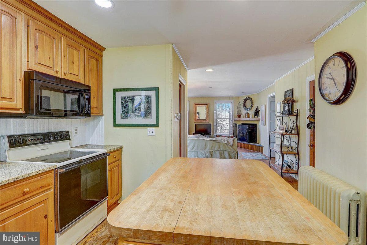 1525 Limekiln Pike photo 14